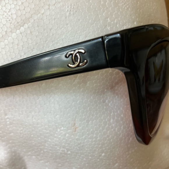 Chanel 5350 cat eye sunglasses in burgundy - Picture 4 of 10